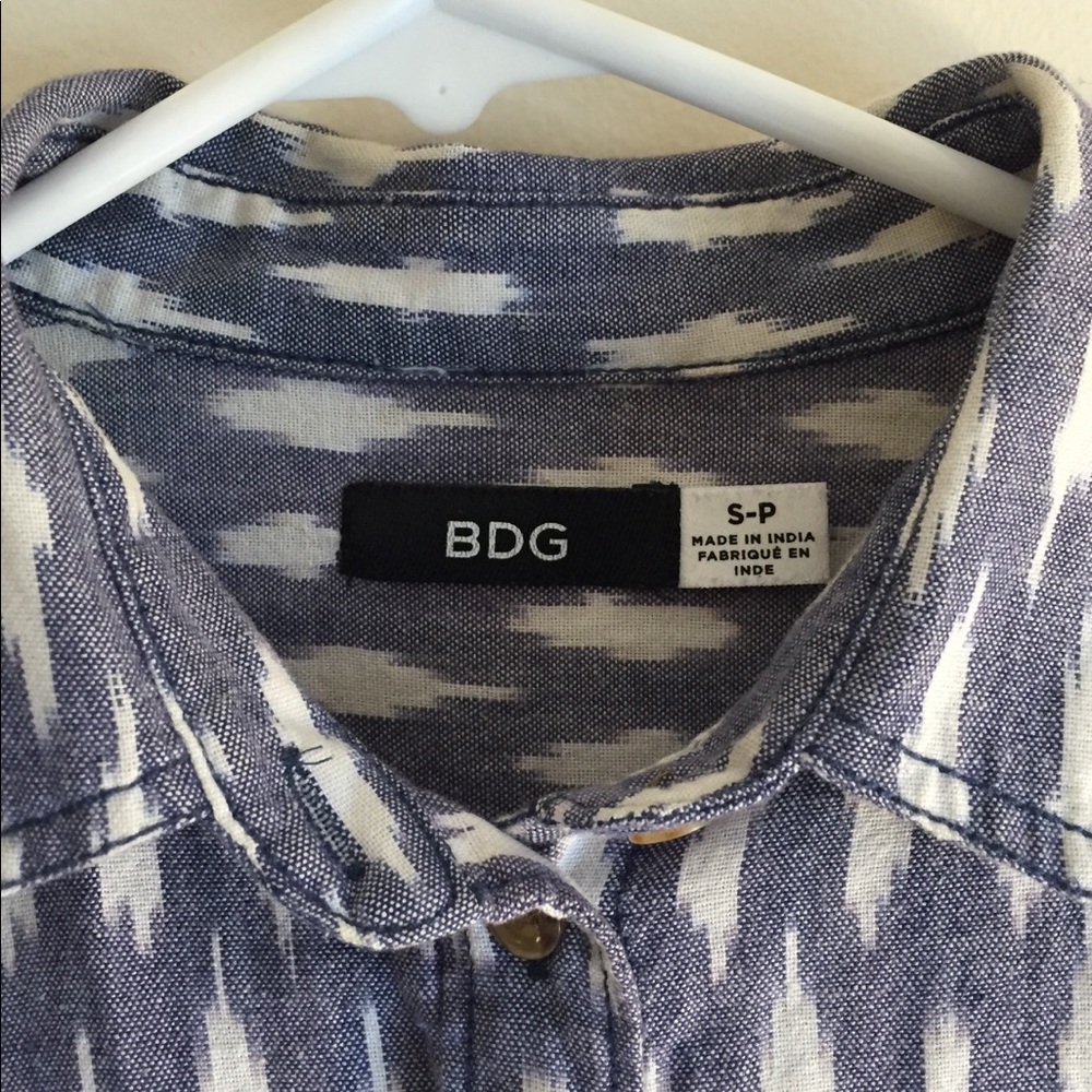 BDG Collared Button Up New Mexico Pattern - Picture 2 of 3